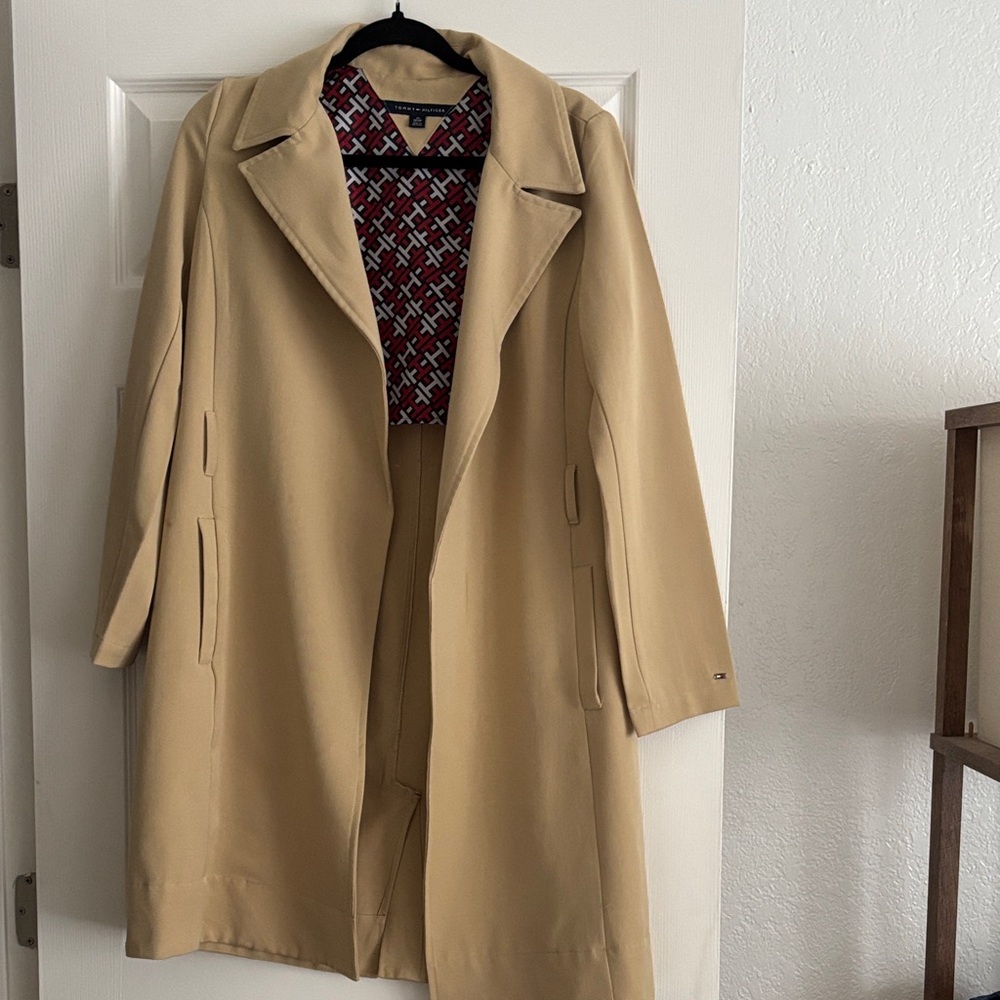 Elegant Tan Trench Coat for Women